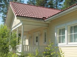 Коттедж в Финляндии, Enonkoski (желтый), cottage in Enonkoski