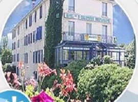 Hotel Saint Christophe, hotel v destinaci Neufchateau