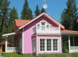 Коттедж в Финляндии, Enonkoski (розовый)、Enonkoskiの駐車場付きホテル