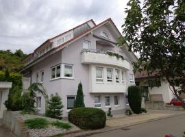 Haus am Weinberg 2, апартаменти у місті Еммендінґен