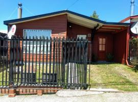 Cabaña en Puerto Montt, hotell i nærheten av Chinquihue stadion i Puerto Montt