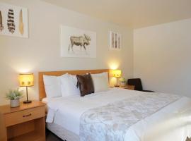 The Aspen, hotel near Yellowstone Airport - WYS, West Yellowstone
