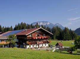 Achrainer-Moosen: Hopfgarten im Brixental şehrinde bir çiftlik evi