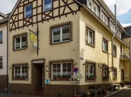 Haus Schwarzenberg, guest house in Ernst