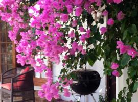 Weavers' Nook, vacation home in Gordonʼs Bay