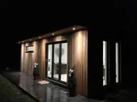 Parkknott Retreat Luxury Lodge with Private Hot Tub