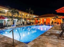 Best Western San Isidro Inn, hotel cerca de Aeropuerto internacional de Laredo - LRD, Laredo