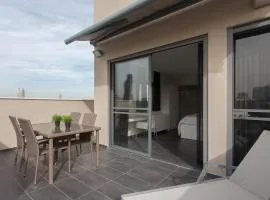 Luxury Penthouse 2 bed near Rothchild
