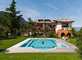 Hotel Weingut Klosterhof, hotel in zona Lago di Monticolo, Caldaro