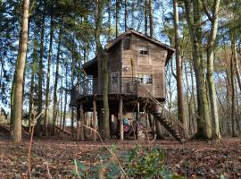 Boomhut Drouwenerzand, hotel econômico em Drouwen