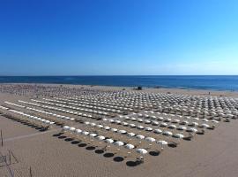 Albatross Mobile Homes on Camping Mare e Pineta，里杜德里伊斯坦西的海灘飯店