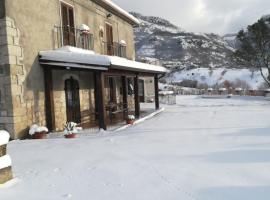 Casale San Felice B&B、クザーノ・ムトリのホテル