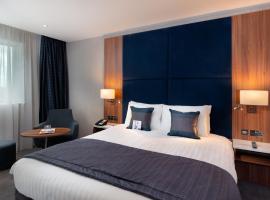 Crowne Plaza London Heathrow T4 by IHG, hotel di Hillingdon