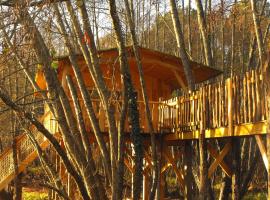 Cabane des cerfs, luxury tent in Allons