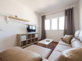 La Madera - Urban Home near the Airport - Wifi, хотел в Sardina