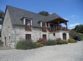 Annie jouve chambres d'hôtes champassis, holiday rental in Vebret