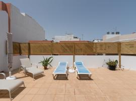 Private Solarium - 2BR House Near the Airport, hotel en Vecindario