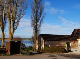 Gite Les Marais de la Douve, hotel in Liesville-sur-Douve