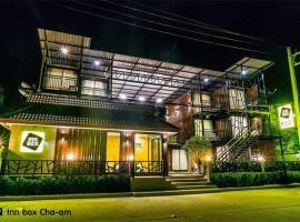 Inn Box ChA-AM – hotel w mieście Cha Am