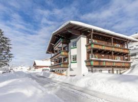 Villa 7, bed and breakfast en Flachau