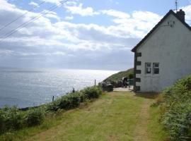 Muckross School House – hotel w mieście Kilcar