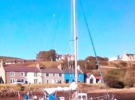 Sea Song, Selkie House, hotel in Helmsdale