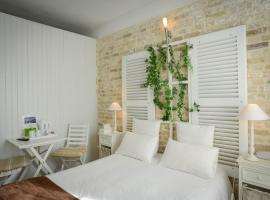 Logis Hôtel Restaurant l'Auberge Normande, hotel v destinácii Carentan