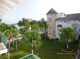 SandCastles # E26, hotel in Ocho Rios