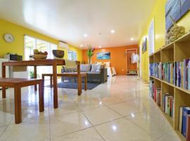 ShineAwayHomes - Mountain View AIR CONDITIONED, cottage in Rarotonga