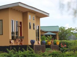 Tanzanice Farm Lodge, hotel en Karatu