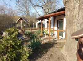 Spreewaldgasthaus Petkampsberg, hotel con parking en Schlepzig