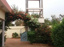 Chez Sabine, pet-friendly hotel in Abomey