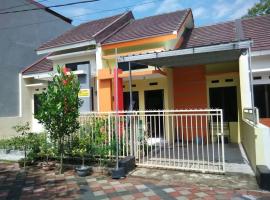 Casablanca Homestay Syariah, hotel a Jember