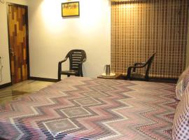 Atithi Comfort Homes (Exclusively for families) - Royal, habitación en casa particular en Visakhapatnam