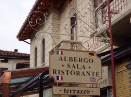 Albergo Sala: Valbrona'da bir otel