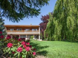 Chambres d'hôtes Domaine des Iris, hotel v destinácii Anould