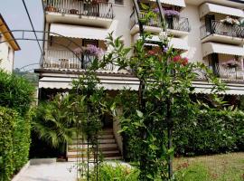 Hotel Marina: Torri del Benaco'da bir otel