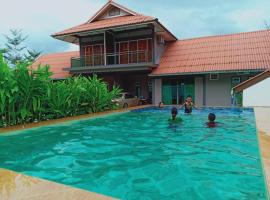 Villa Sri Tebengau: Kuah, Makam Mahsuri yakınında bir otel