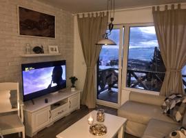 PROMO Evergreen apartments