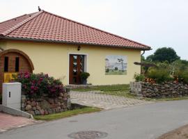 Haus Wildrose, holiday home in Dranske