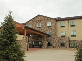 Little Missouri Inn & Suites New Town, hotell med parkeringsplass i New Town