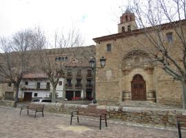 Hostal Paquita, casa de hóspedes em Allepuz