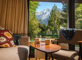 Idyllic cottage in beautiful Alps, hotel na Zgornjem Jezerskem