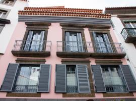 Apartamentos Funchal by Petit Hotels