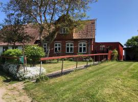 Det lille røde hus, cabaña o casa de campo en Nyord