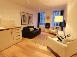 3 Royal Mile flat near Edinburgh Castle