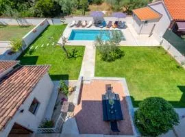Apartment with private pool