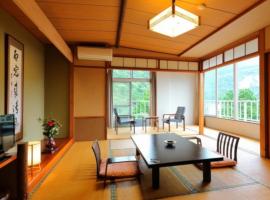 Unzen Iwaki Ryokan, khách sạn golf ở Unzen