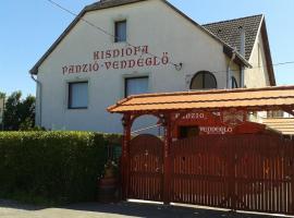 Kisdiófa Panzió és Vendéglő, holiday rental in Vajdácska