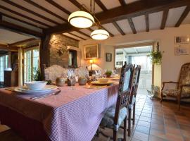 Cozy Cottage in Malmedy with Large Garden, cabaña o casa de campo en Malmedy